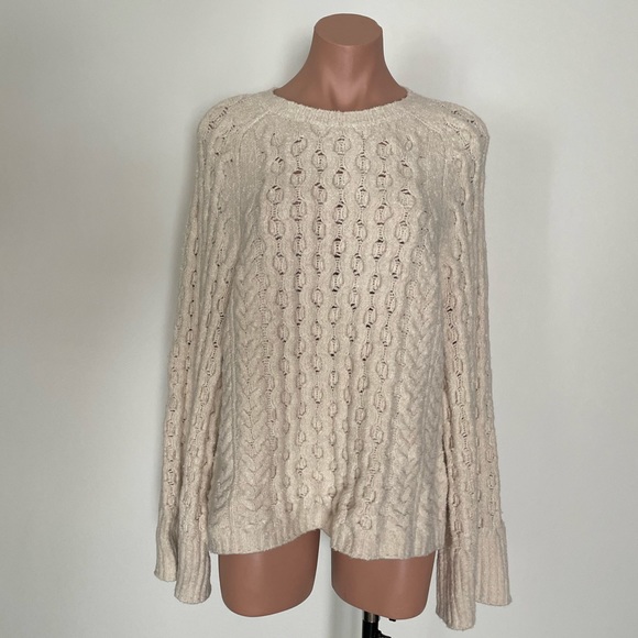 Cotton bouclé cable-knit sweater - Picture 2 of 8